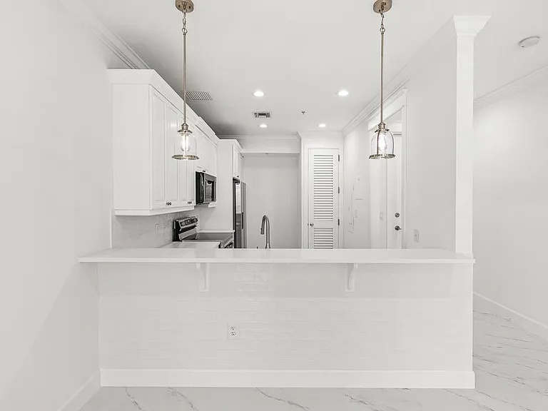 47 SW Osceola St #206 — Photo 5