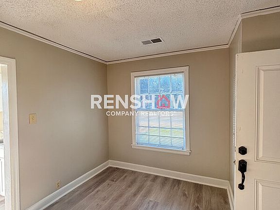 5th image of 3778 Park Ave