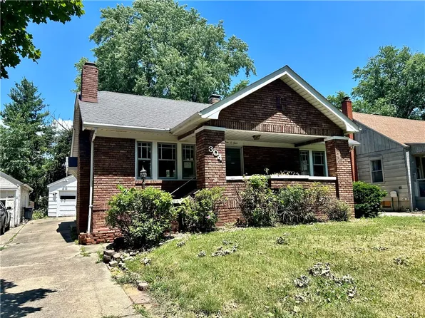 304 E Kellar Ln, Decatur, IL 62526