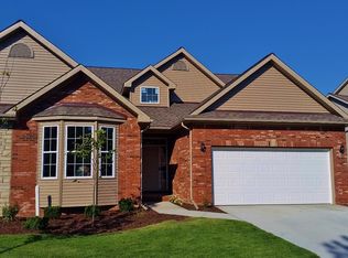 13184 Harbor Landings Dr, Fenton, MI