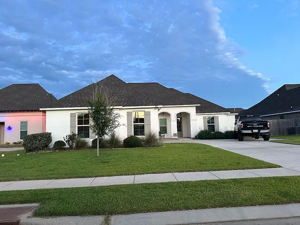 212 Preston Rose Ln, Youngsville, LA 70592
