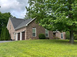 240 Cross Creek Ct, Alvaton, KY 42122
