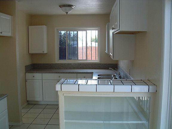 3rd image of 514 Dalesford Dr