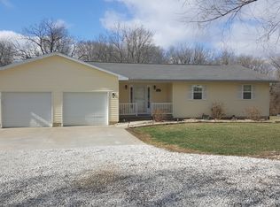 125 Coral Berry Dr, Jacksonville, IL 62650