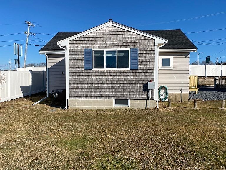 6 Main St Buzzards Bay, MA, 02532 Apartments for Rent Zillow