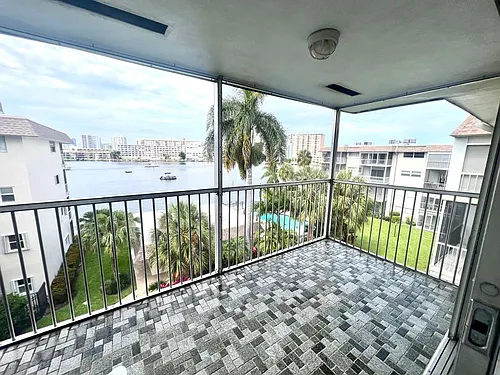 2200 Diana Dr Photo 1