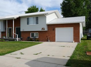 212 E 4th Ave, Dayton, WY 82836