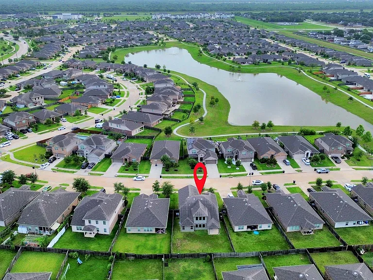 18319 Pin Oak Lake Dr — Photo 33