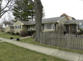 247 S Elmwood Dr, Aurora, IL 60506