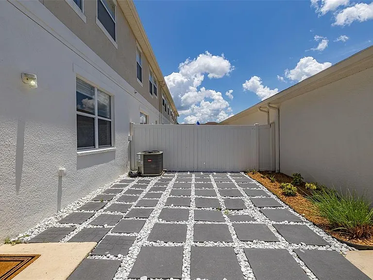 2842 Grasmere View Pkwy — Photo 35