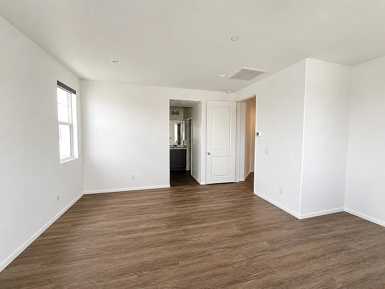 12170 Chorus Dr — Photo 20