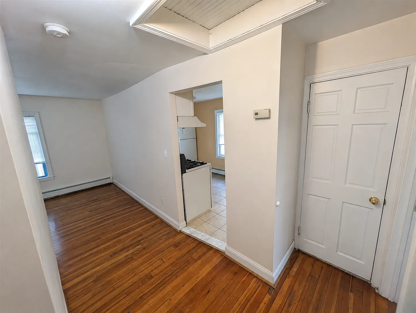 2 bed, 775 sqft, $2,375 — Photo 4