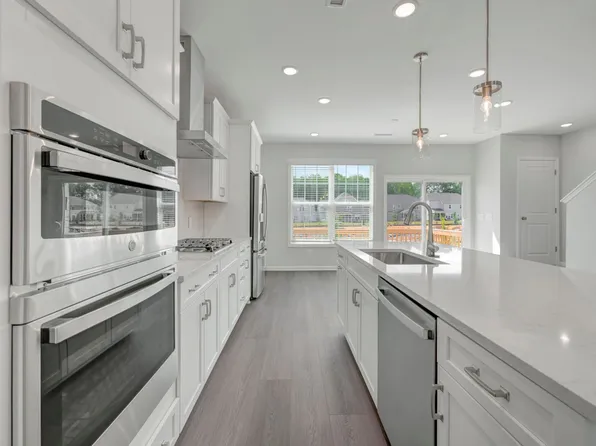 10031 Secluded Garden Dr, Apex, NC 27523