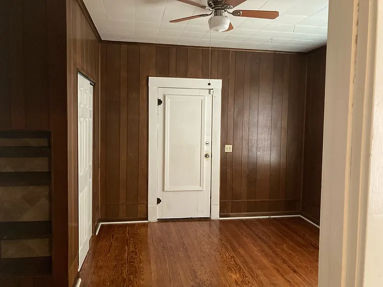 421 Rutherford St — Photo 23