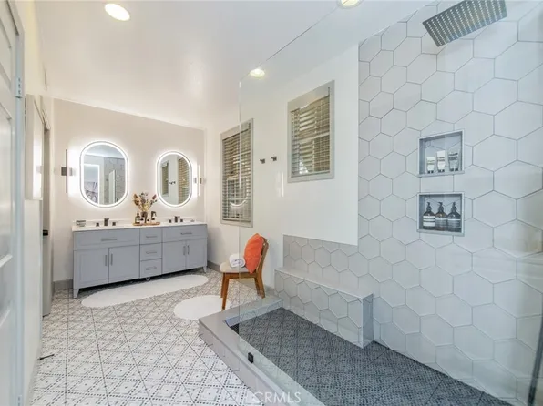 151 Silverado, Irvine, CA 92618