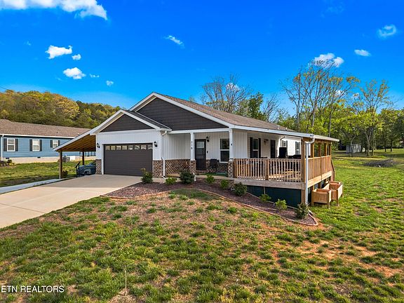 2nd image of 318 Garden Ln