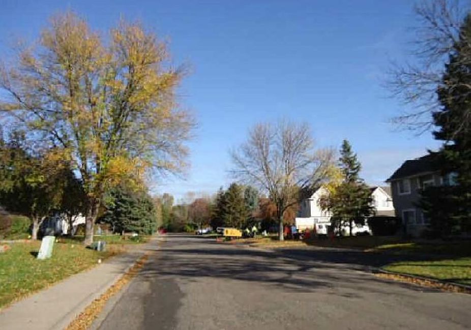 Exterior Neighborhood (street photo)