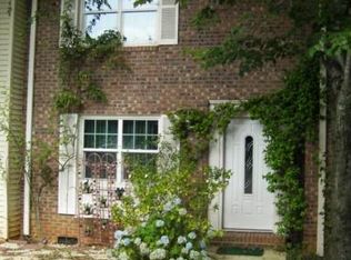 622 Forest Creek Cir, Greer, SC 29651