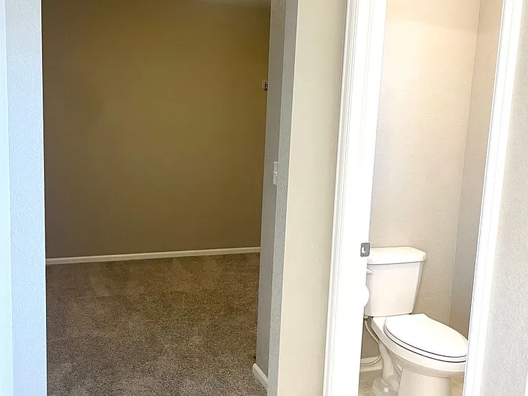 25147 E Maple Ave — Photo 21