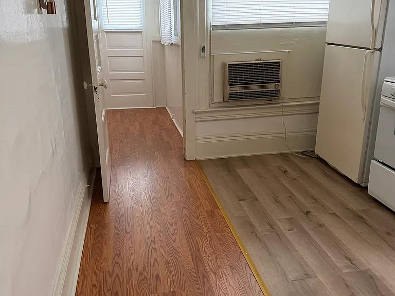 305 W Olive Ave #4 — Photo 2