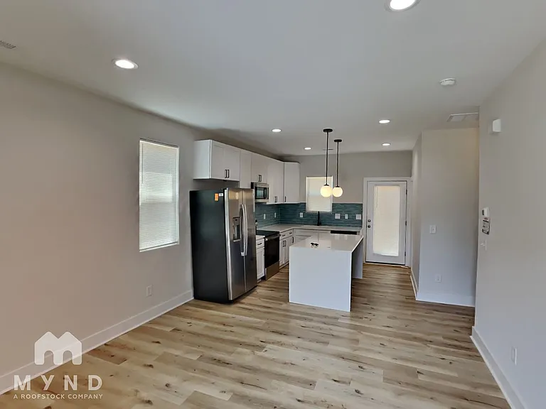 2765 Bradford St — Photo 3