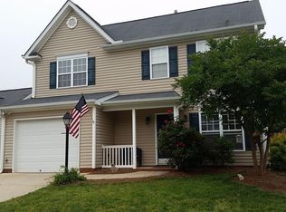 5709 Fox Chase Dr, Winston Salem, NC 27105