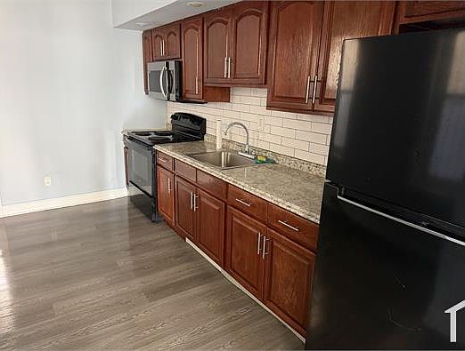 1st image of 741 E Allegheny Ave