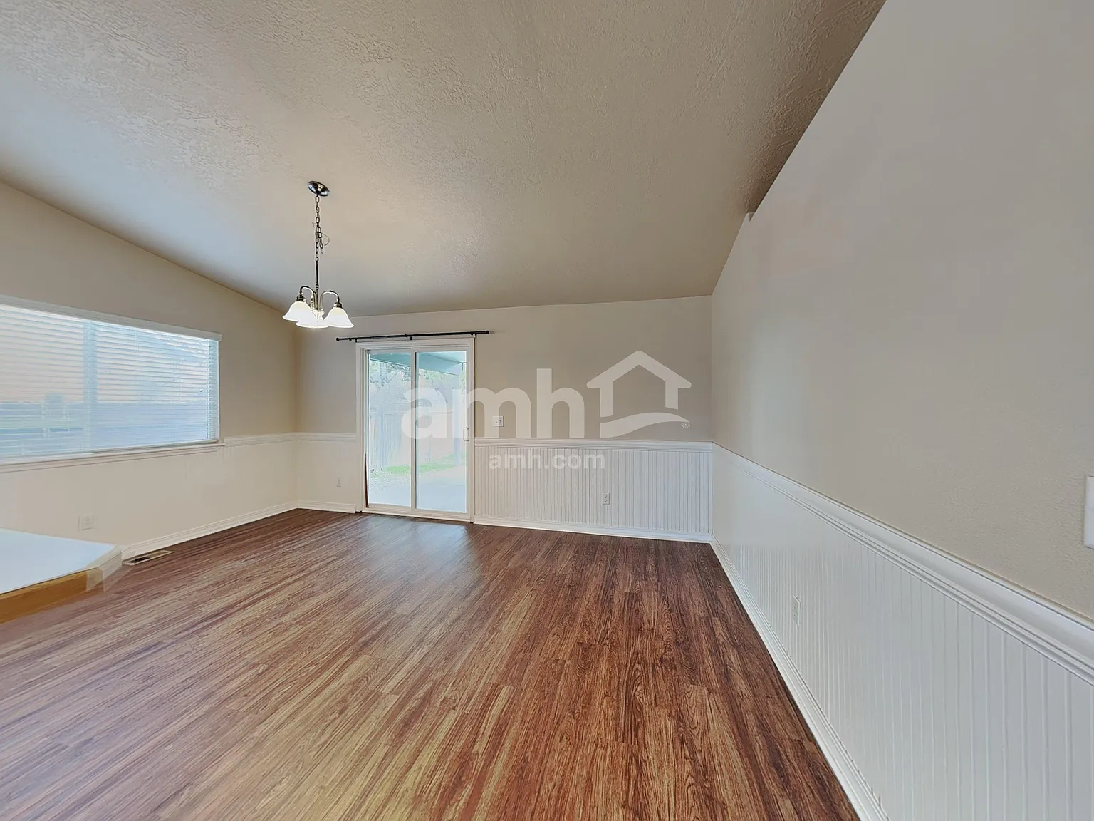 3 bed, 2.0 bath, 1650 sqft, $2,265 — Photo 4