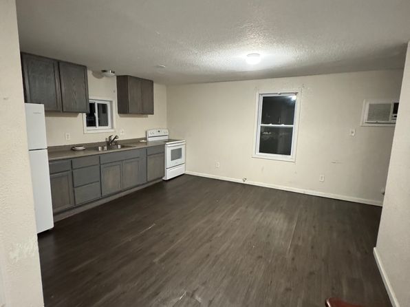 426 E Washington St #B, Arcola, IL 61910