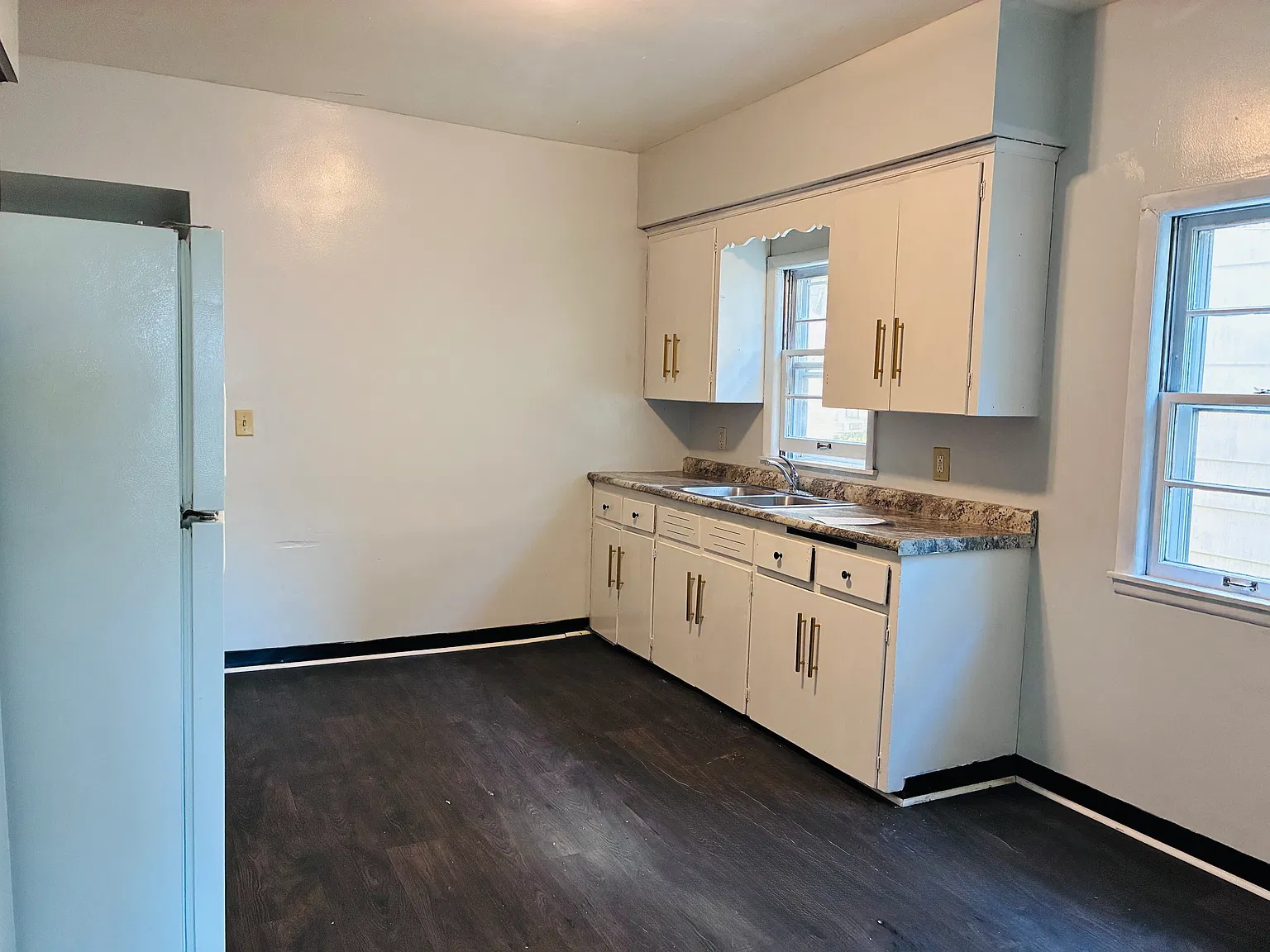 1024 Stinson St — Photo 2