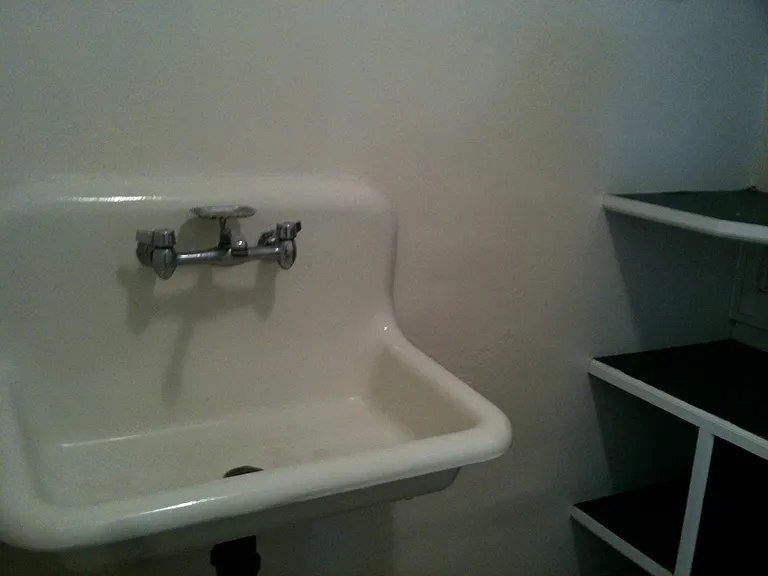 928 Grand Ave #206 — Photo 6