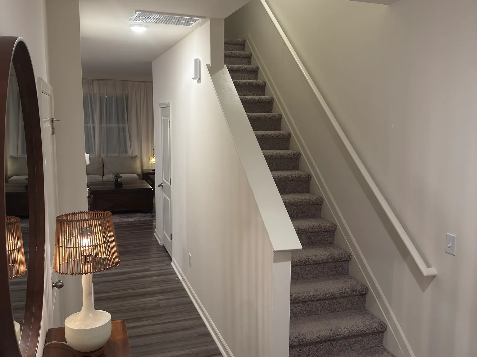 3 bed, 2.5 bath, 1386 sqft, $875 — Photo 2