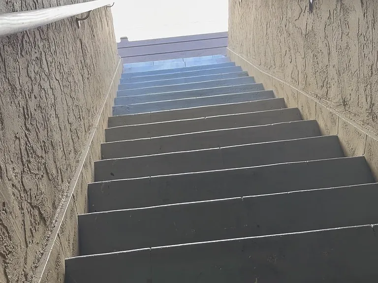 Mesa Dr — Photo 1