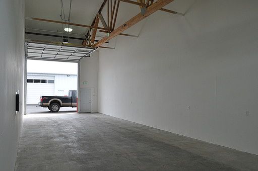 2nd image of 1904 Midway Ln
