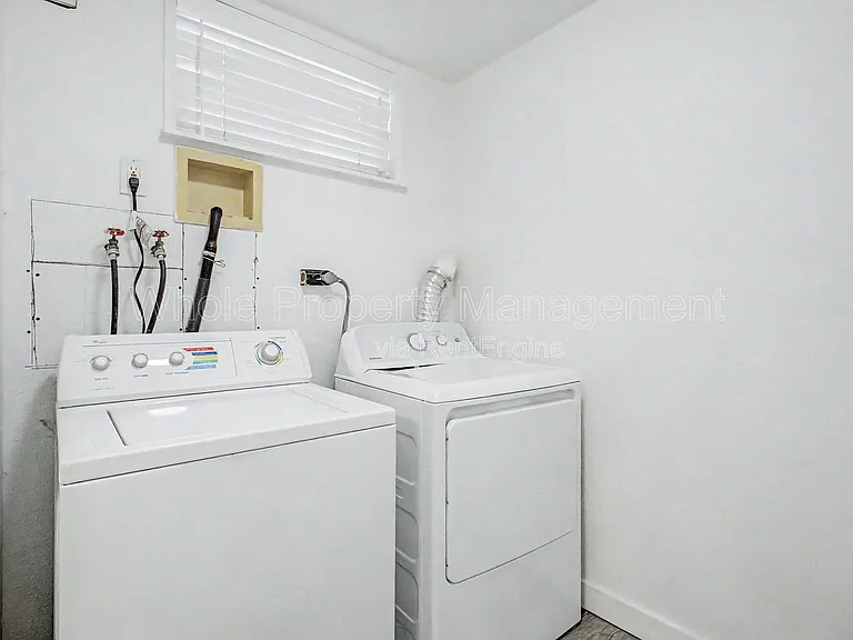 4205 S Lincoln St — Photo 20