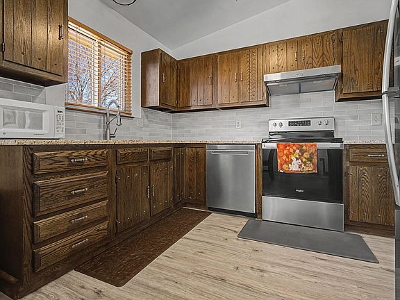 5th image of 464 Ananessa Dr