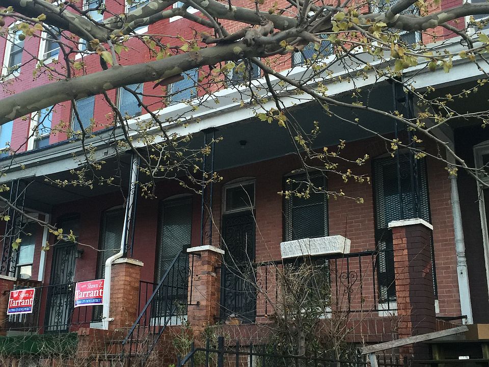 2nd image of 2433 W North Ave