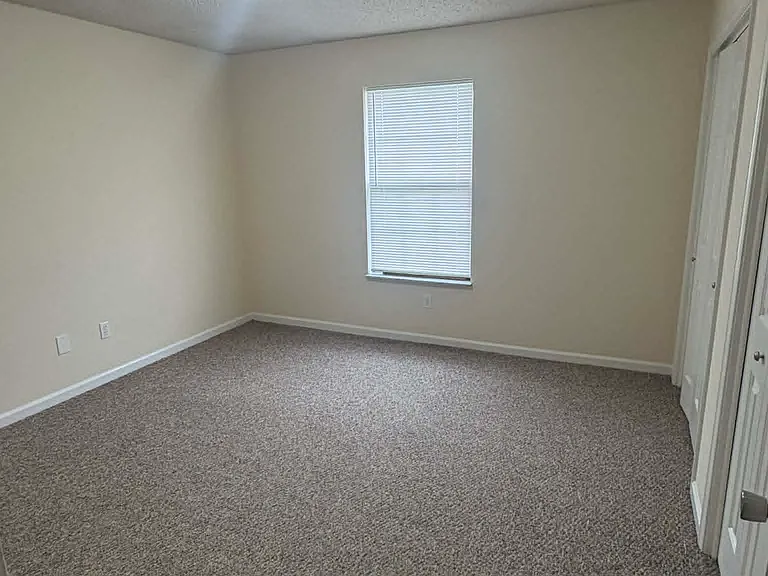 1712 McGregor Ct #D — Photo 8