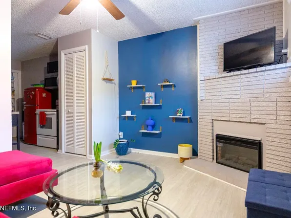 8037 Parental Cir, Jacksonville, FL 32216