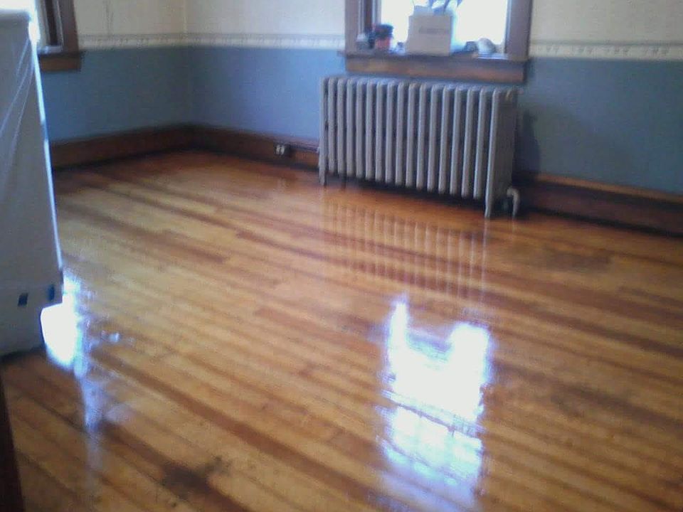 2nd image of 207 Woodside Ave Floor 2