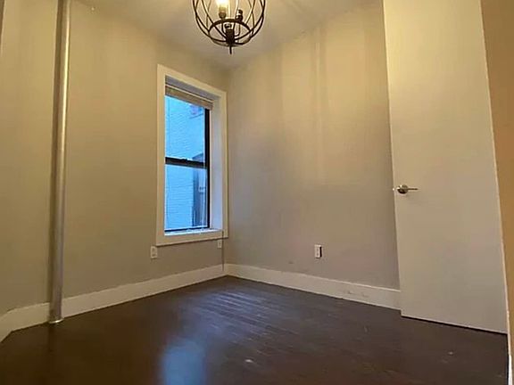 4th image of 618 W 182nd St #5