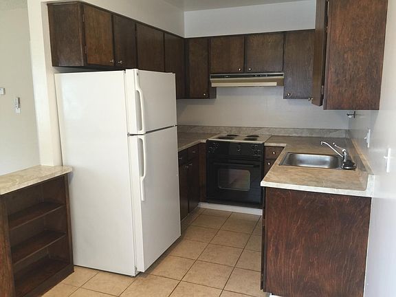 2nd image of 1510 28th St APT 17