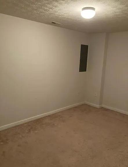 Bonus room on lowest level