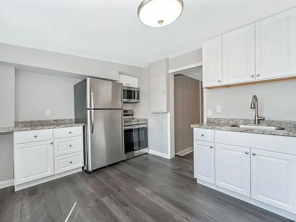 27 High St APT 3