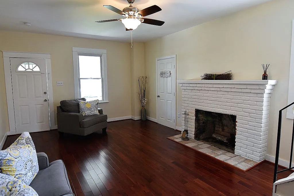 254 Carvel Rd photo 1