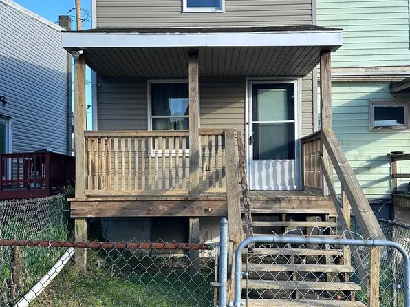531 W Howard St, Frackville, PA 17931