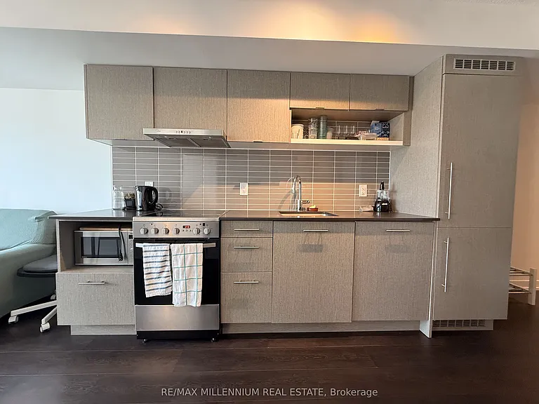 365 Church St #1901 — Photo 2
