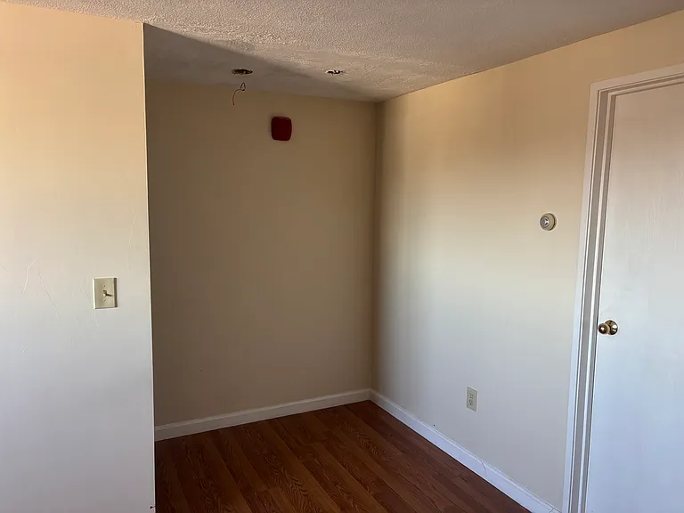 bedroom alternate view