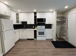 20 Taft Cres, Winnipeg, MB R3L 2S1