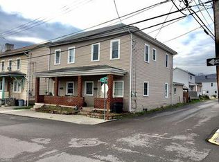 309 6th St #1/2, Carnegie, PA